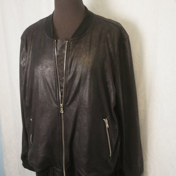 Lightweight Jacket - looks like leather, but is fabric - Picture 2 of 4